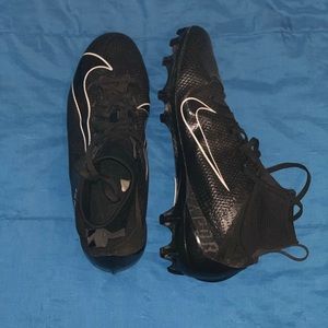 Mens Nike Vapor Untouchable Pro 3 Football Cleats